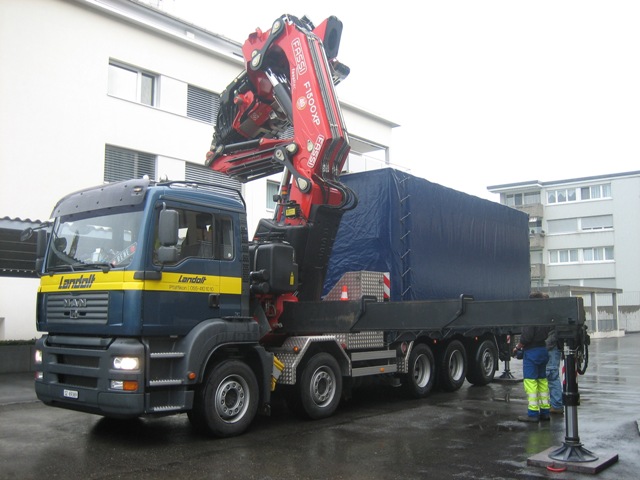 Camions-bras de forte capacité en Suisse - Page 2 Landol11