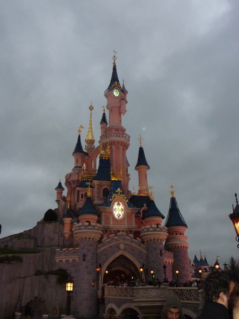 Vos photos de Disneyland Paris sous la neige ! - Page 23 P1020915