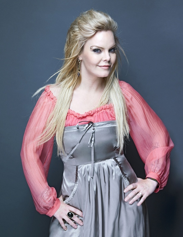 Share your pictures of Anette Olzon - Page 3 110