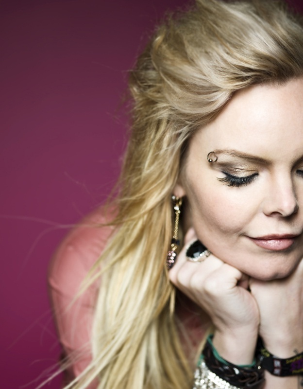 Share your pictures of Anette Olzon - Page 3 310