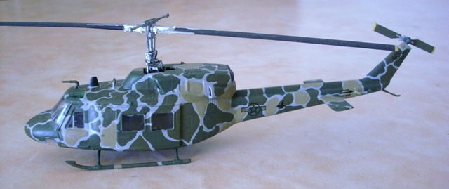 hélico UH1N " camo" Uh1n_c11