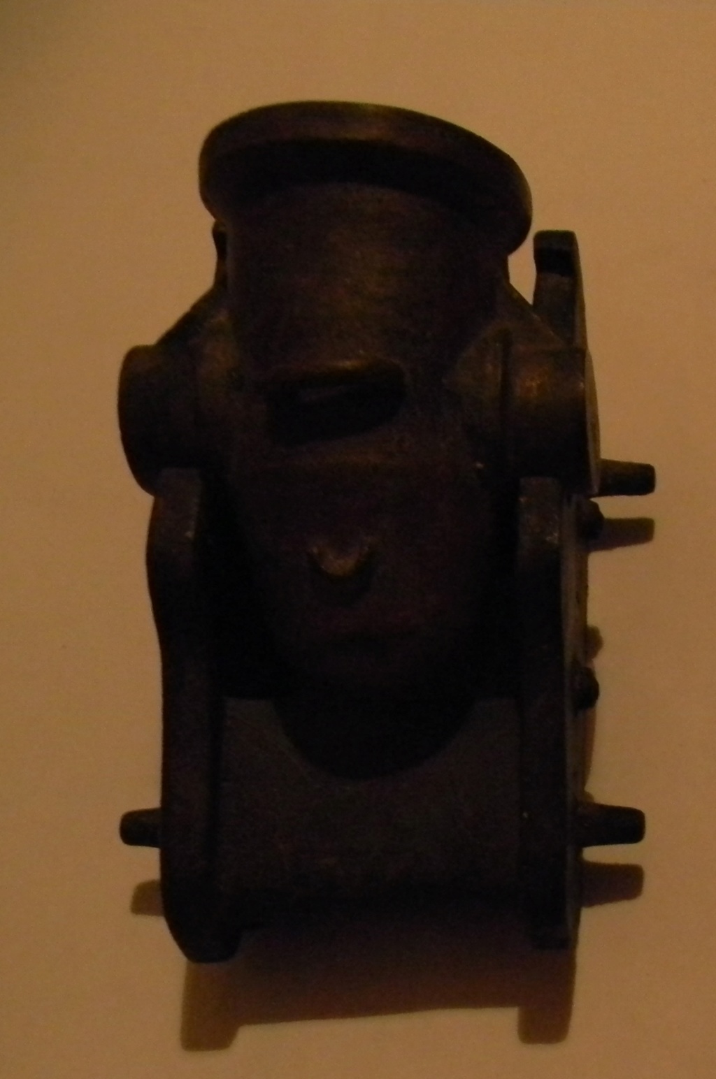 Le mortier Louis-philippe, ses projectiles (bombe à cornes,..)  Dscn8311