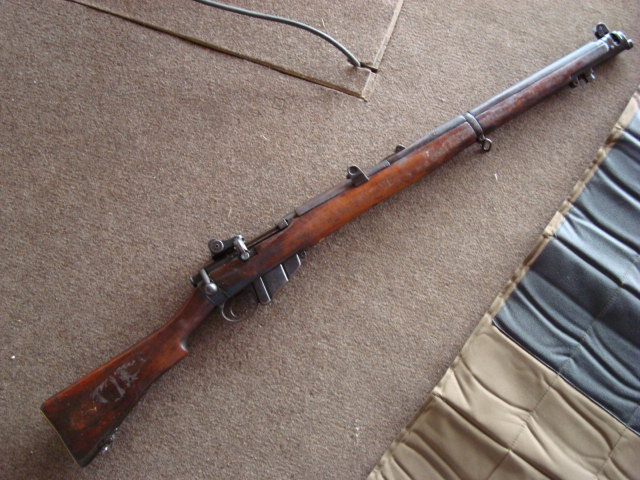 .22 RF Pattern 1914 Short Rifle No. 1 avec une mire arrière canadienne No. 10A Dsc01416