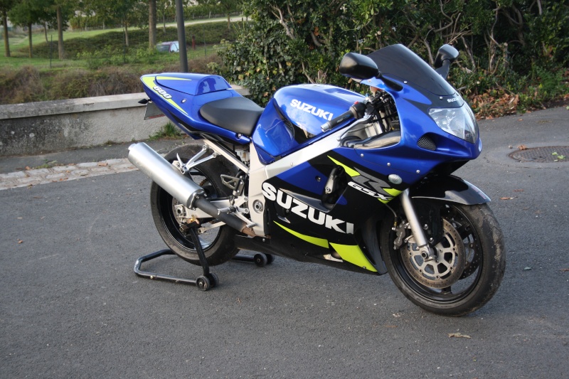 [SUZUKI] 600 GSX-R K1 Img_5611