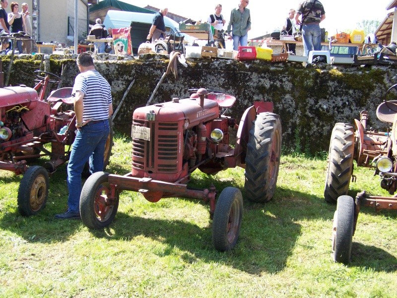 Quelques photos de vieux tracteurs  100_3010