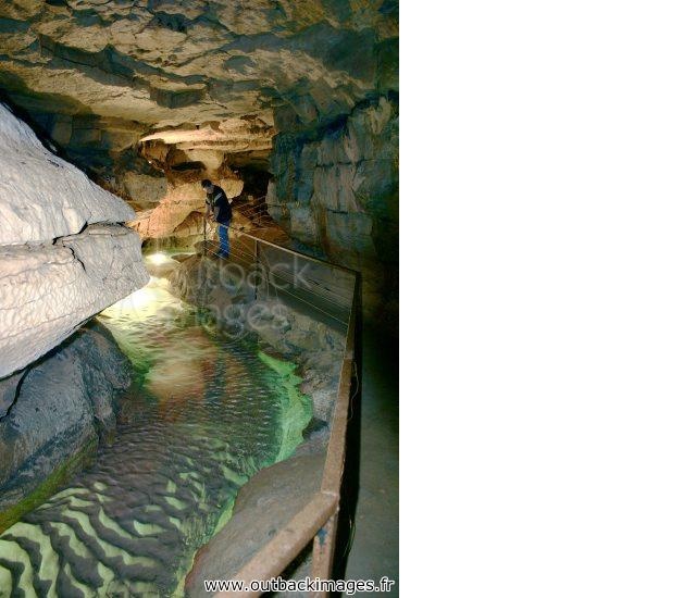 Balade du 16 09 2012 grottes de Labeil  Grotte10