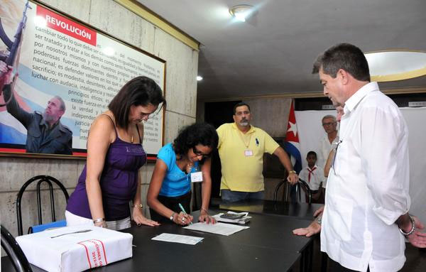 Más de 7 880 000 votos por Cuba y su Revolución Elec210