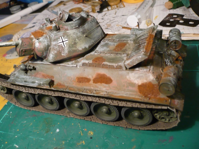 T 34/76 Modell 1943 1:35 P1070339