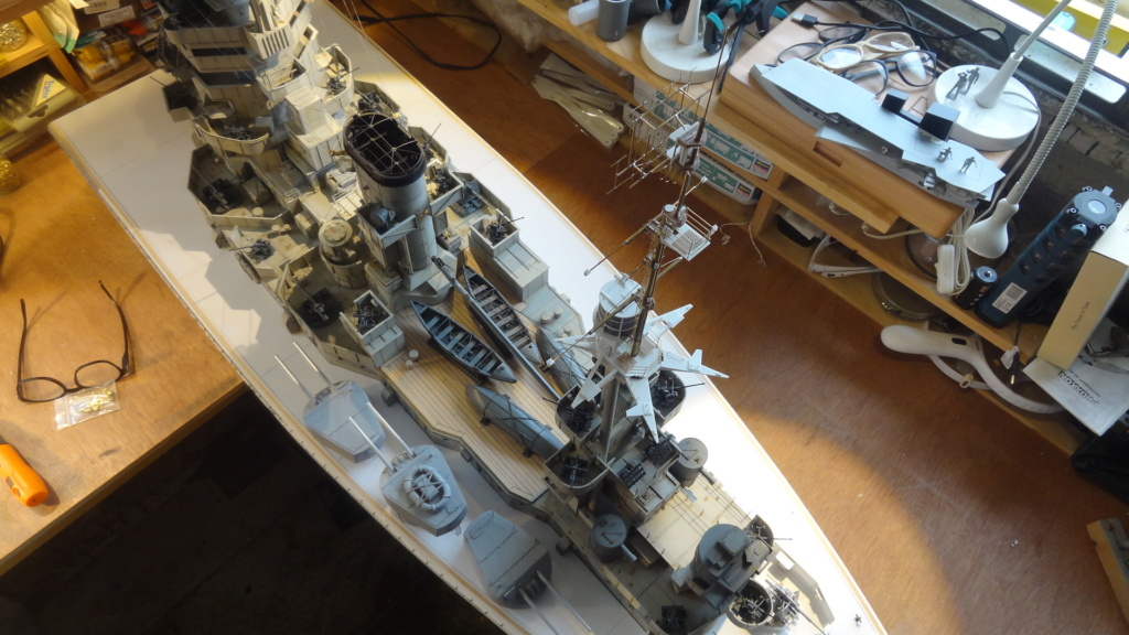 Des nouvelles d'un HMS Rodney au 1/72° - Page 3 Dsc07330