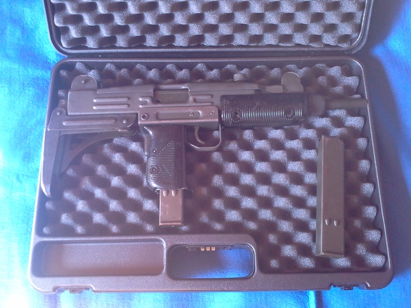 Un UZI, comme promis ! 20130618