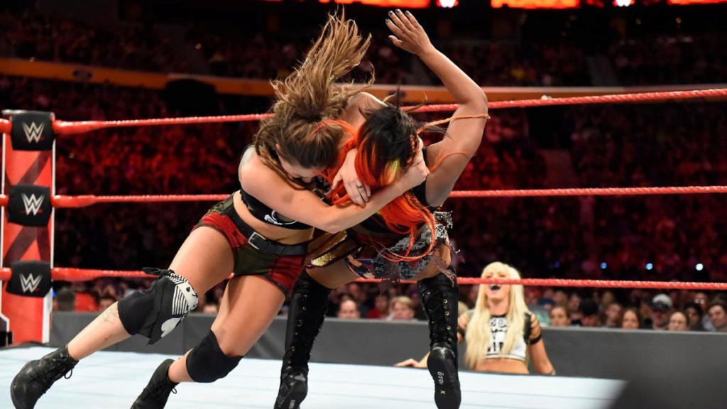 [Raw 3 ] Match 4 : Alexa Bliss  vs  Sarah Logan 229_ra10