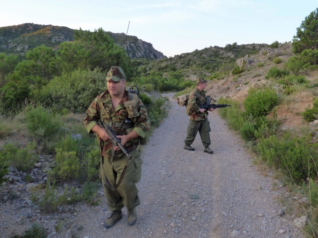 Sortie commando de chasse de la gendarmerie. Algerie . Recei115