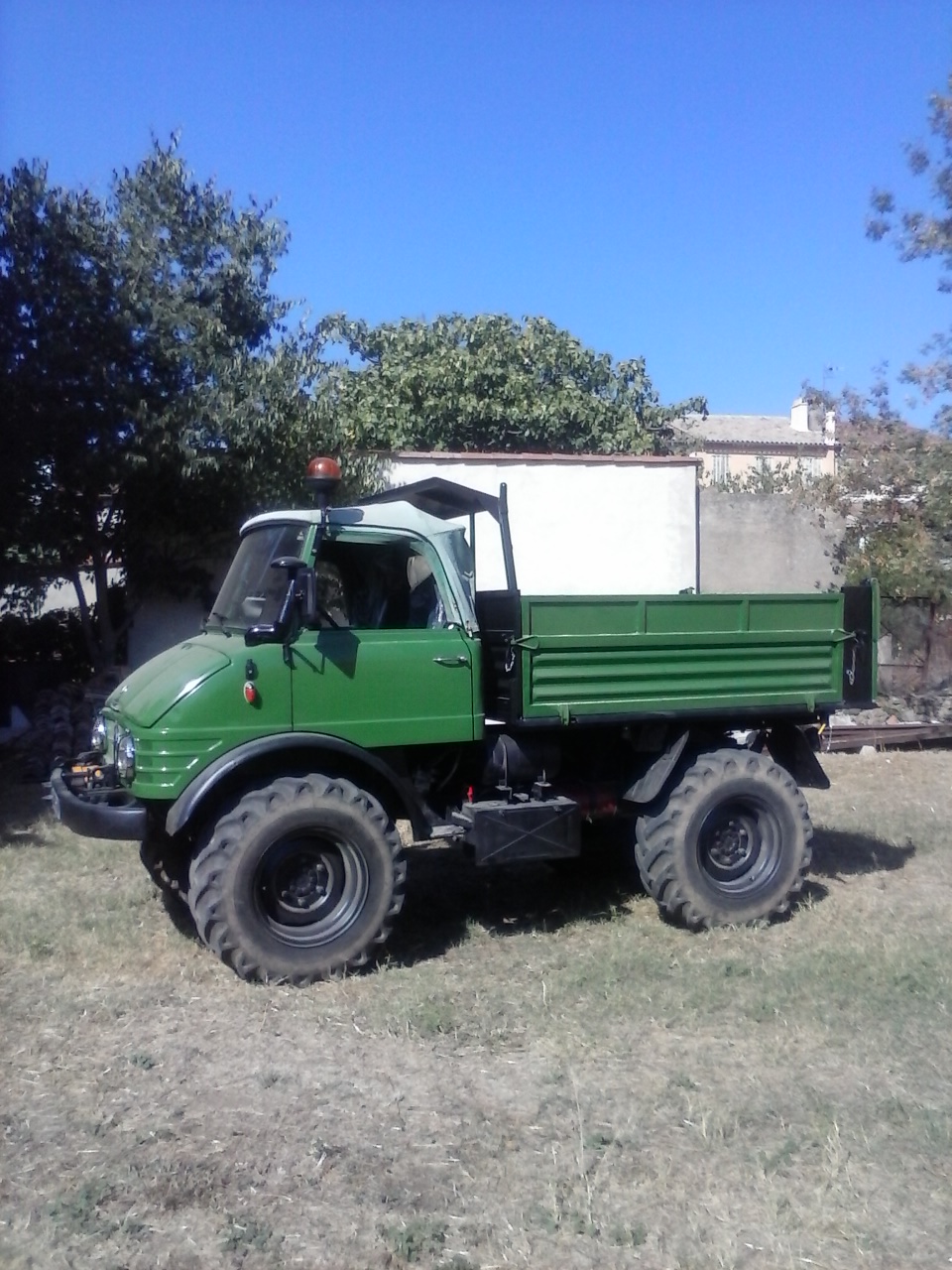 Photos d'Unimog et MB Trac qui défilent Cam00210