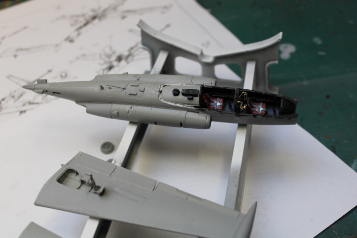 fouga magister -  1/48 kinetic  Img_1357