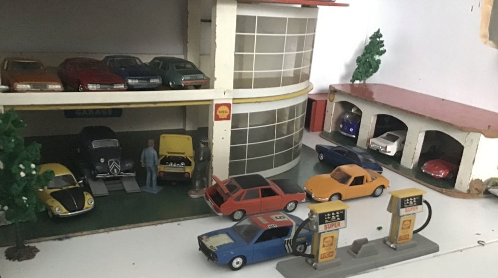 Diorama garage… Img_5118