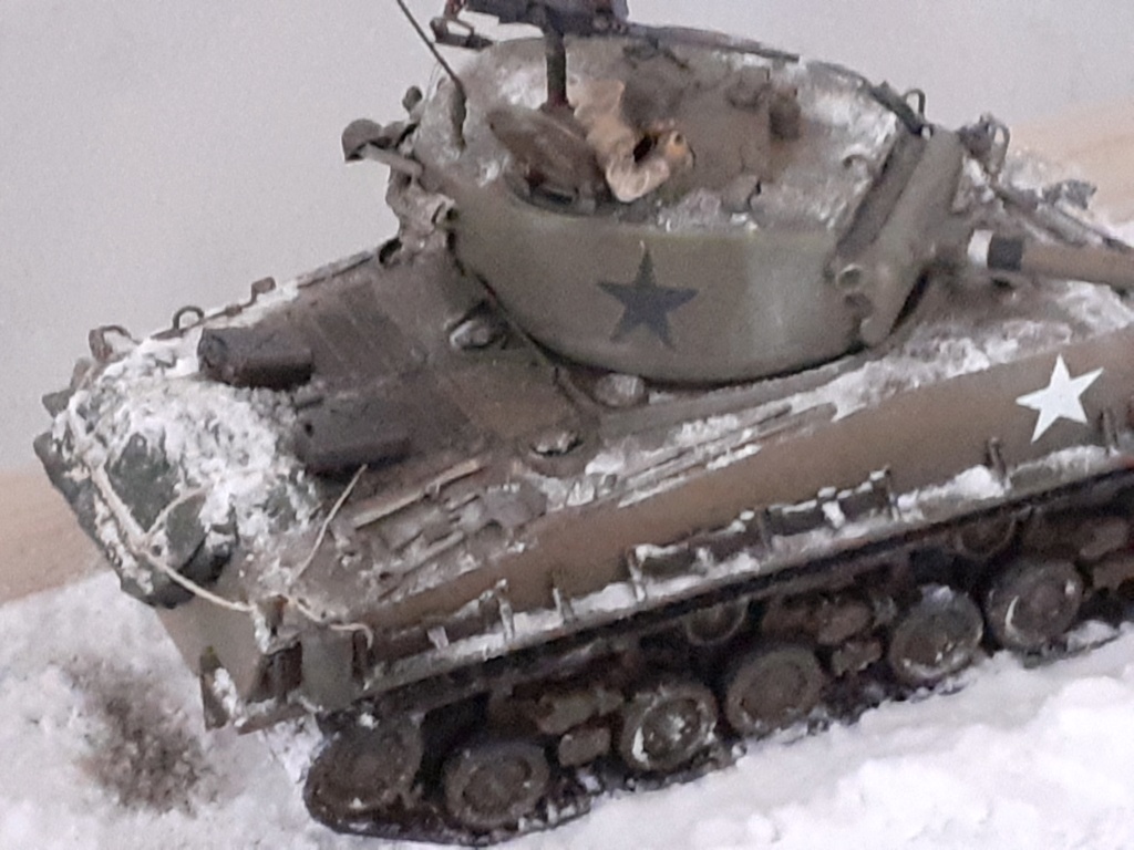 « Sur la Route H-4 » - M4A3E8 (76 mm) HVSS Sherman "Easy Eight" (Tamiya 1/48) - Page 6 20191105