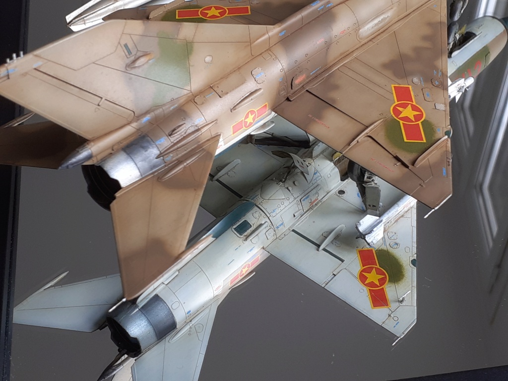 MiG-21 PFM Viet Air Force [Eduard 1/48°] de Canard - Page 5 20211135