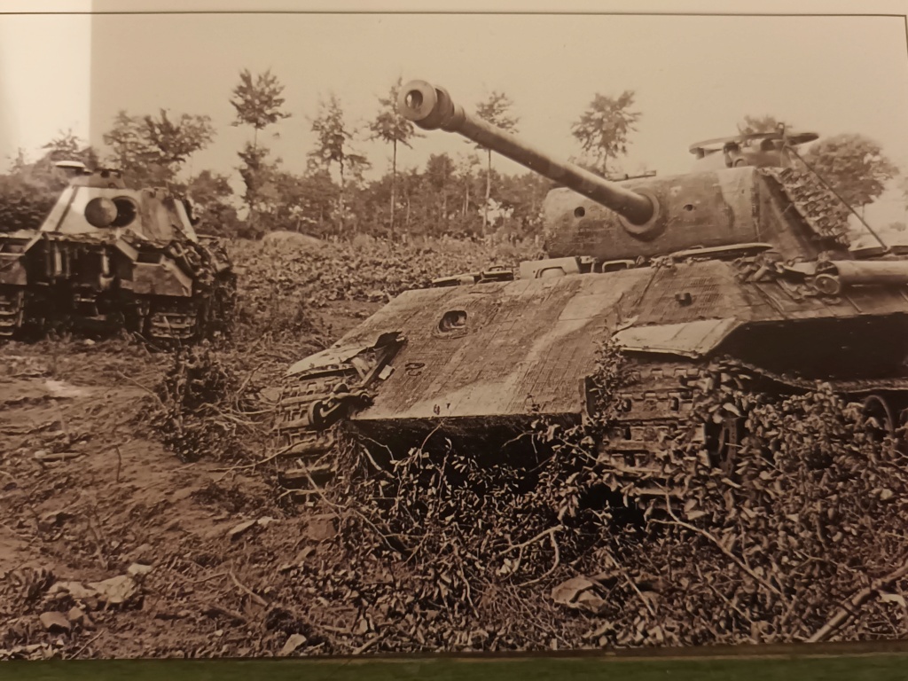 Contre-attaque mortelle - Mortain 7 Août 44 : Panther Ausf A [Suyata 1/48°] de Canard 20221646