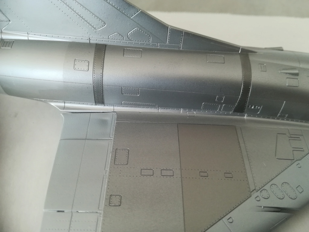 De l'alu dans l'azur - Mirage IIIC (Eduard 1/48) - Page 13 Img_1382