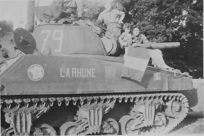 Où ont été prises ces photos de M4A1 du 12ème Cuirs? 4esc_010