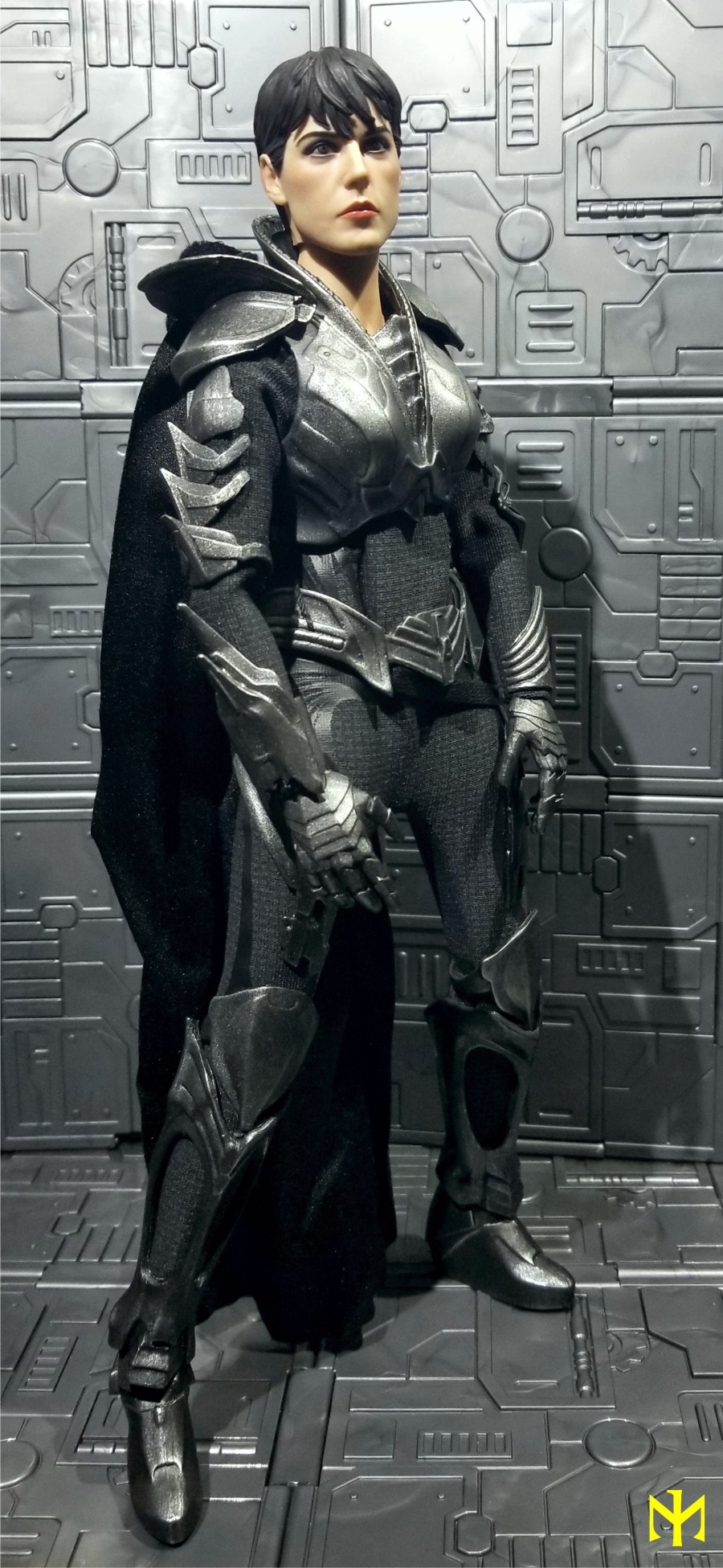 Topics tagged under manofsteel on OneSixthFigures Faora013