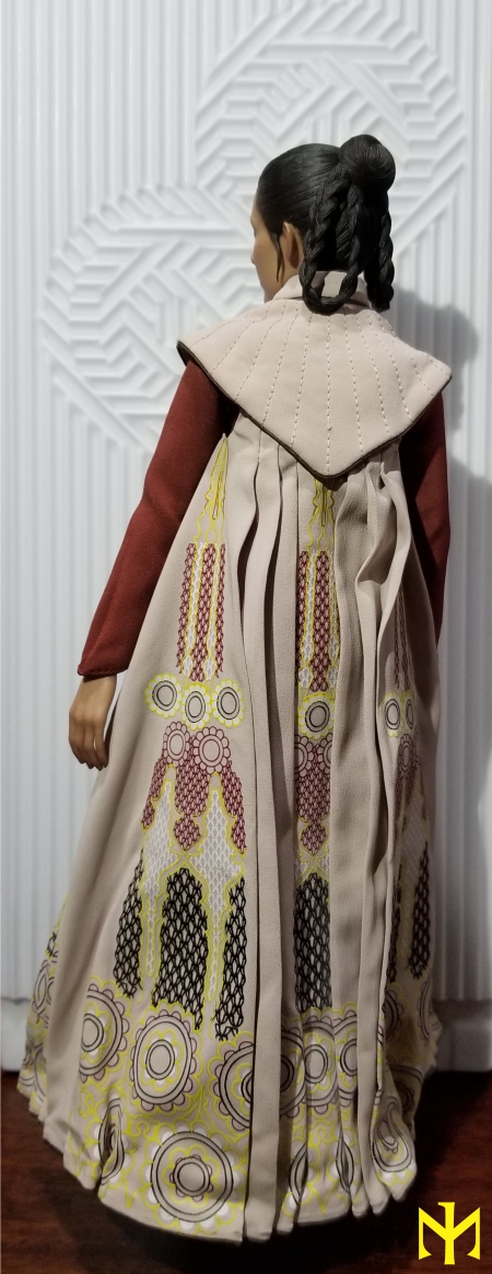 SciFi - STAR WARS Hot Toys Princess Leia (Bespin) (updated with Part II: Kitbash Potential) Htleia17