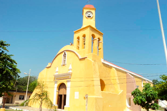 Iglesia San Miguel Arcángel, de Medellín de Bravo Iglesi10