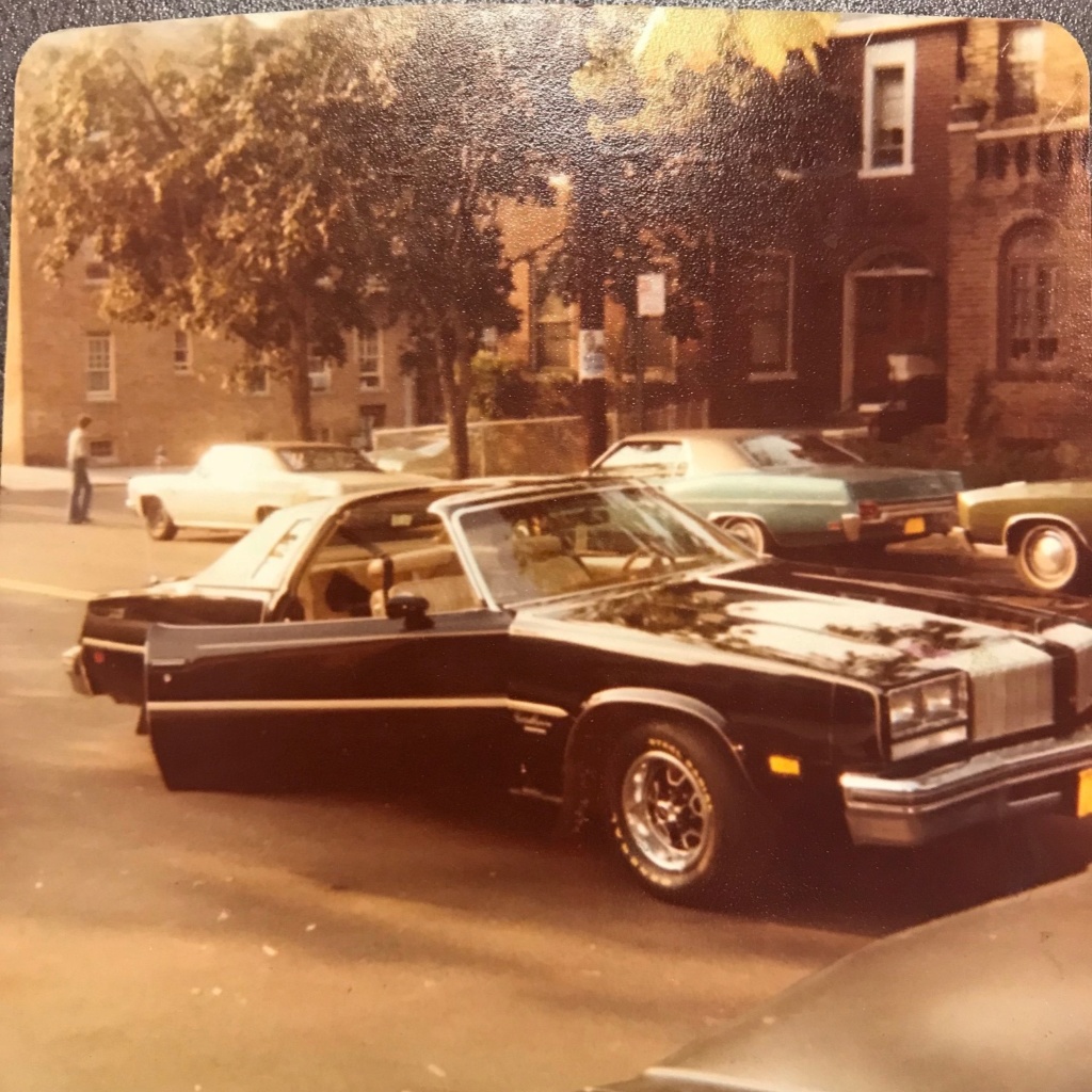 New Member with a 1977 Cutlass Supreme Brougham 1977_c11