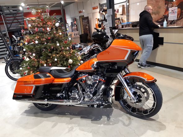 Road Glide CVO, combien sommes nous sur Passion-Harley - Page 18 20221210