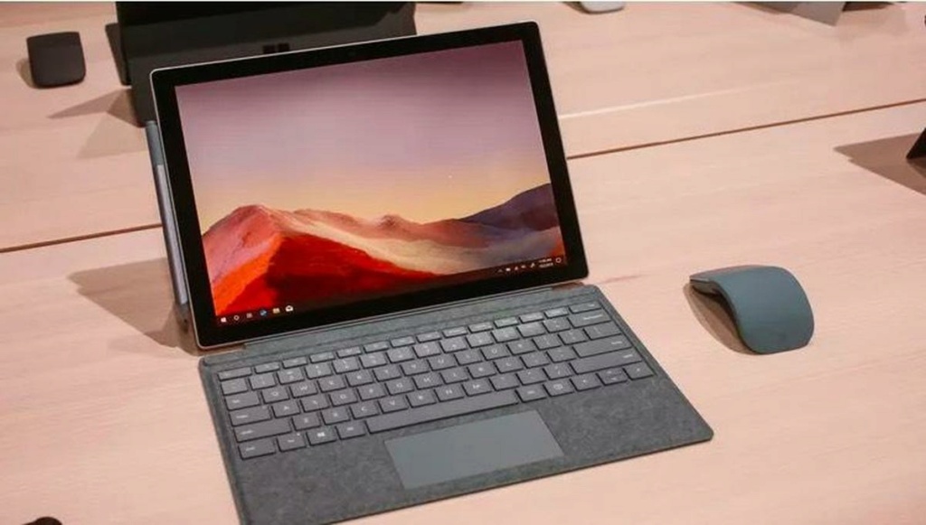 Đánh giá Surface Pro 7 Card-g10