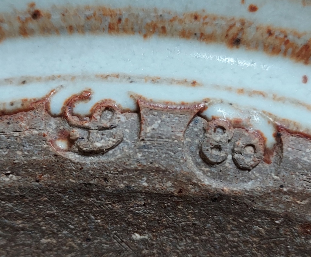 Stoneware makers mark circle "CL" ? 20211114