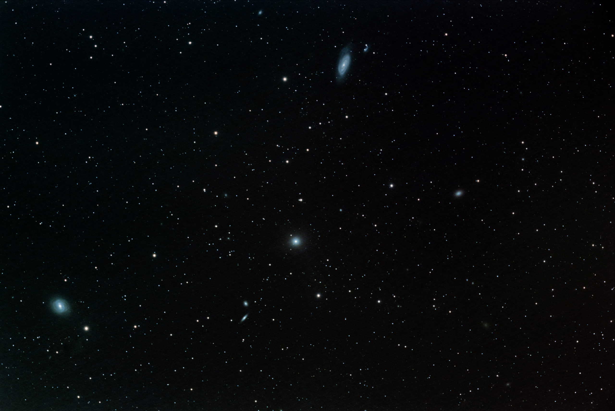 M89 et ses voisines M89_v111