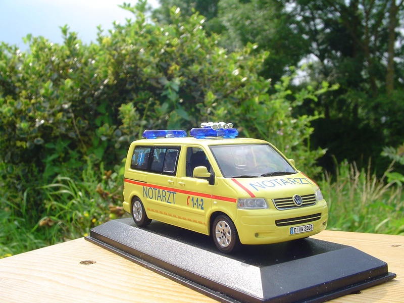 à vendre plusieurs miniatures ambulances smur  58807011