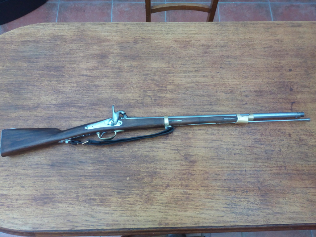 Mousqueton gendarmerie 1842???? Ou mélange fusil 1842 Img_2010
