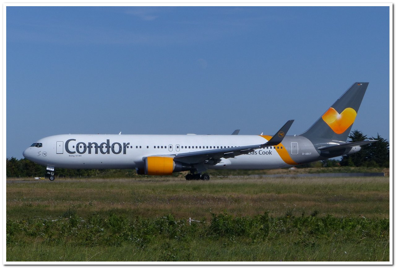 [13/08/2016] Boeing 767-300ER  (D-ABUT) Condor B767-311