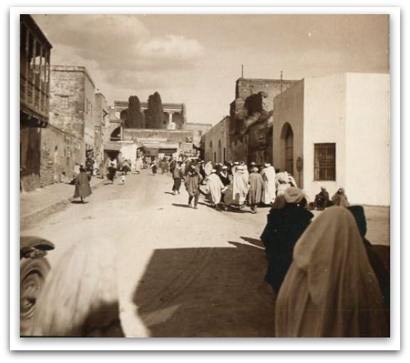 Meknès, la Ville Ancienne et les 2 Mellahs - 2 - Page 34 Meknys21