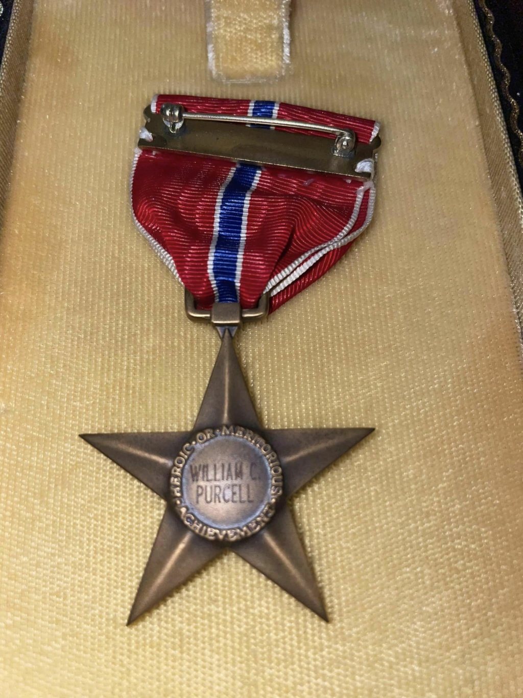 Bronze Star d'un vétéran de la guerre de Corée ! 31110910