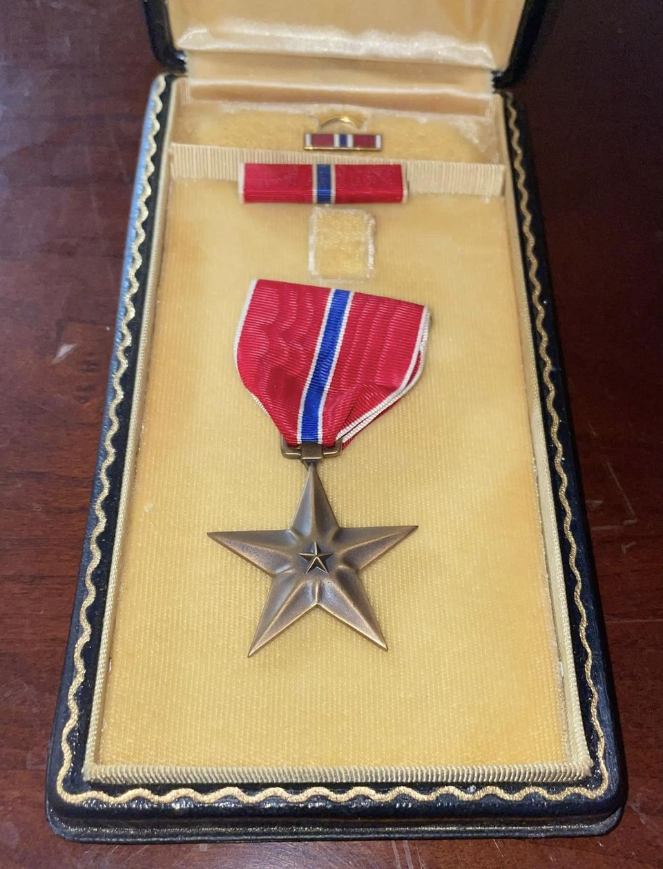 Bronze Star d'un vétéran de la guerre de Corée ! 31158810