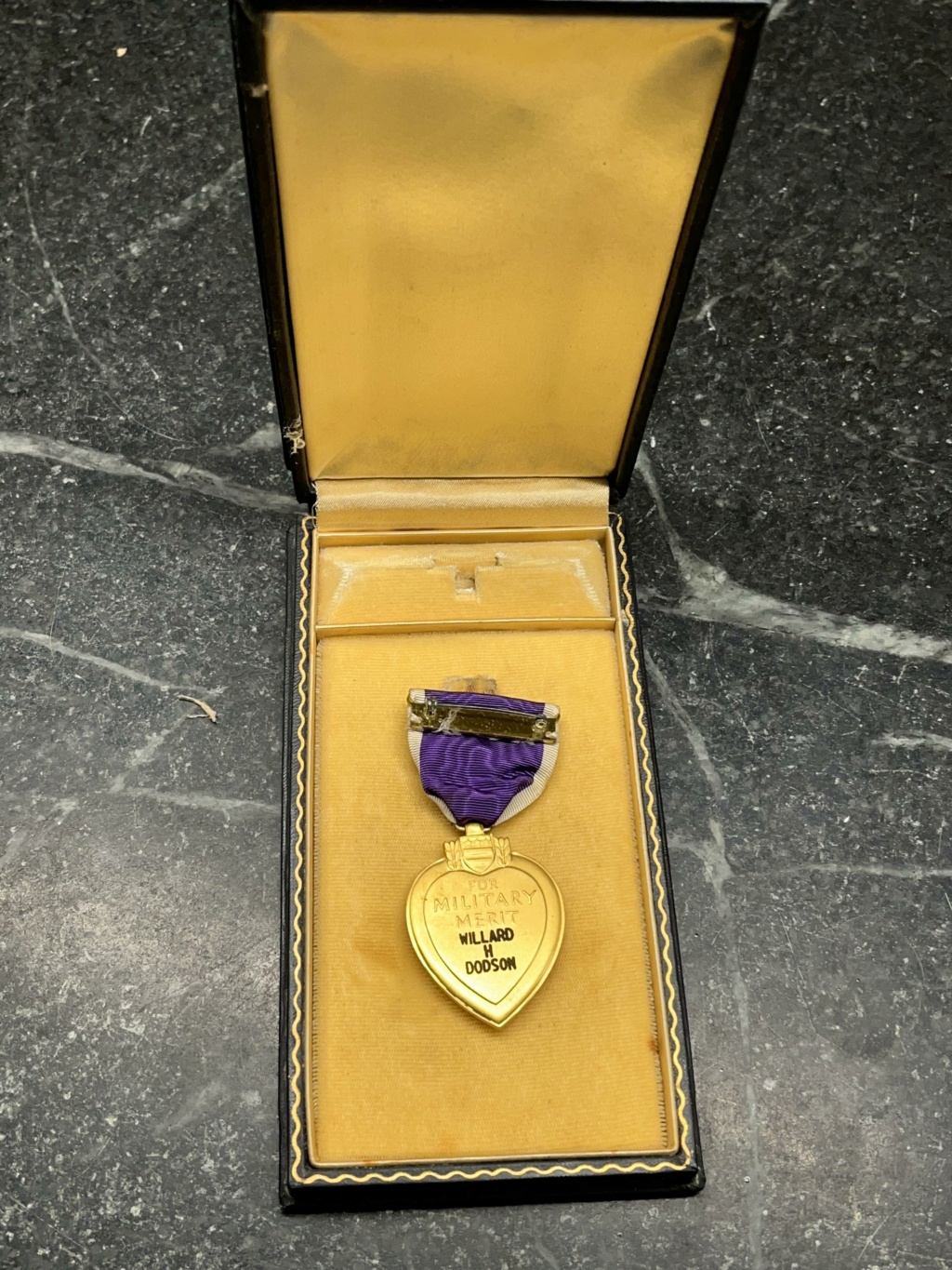 Purple Heart - Medic tué au combat proche Carentan (Normandie) 36085511