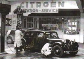 Des photos d'époque de Concessions Mercedes-Benz partie 1 - Page 6 Gar11710