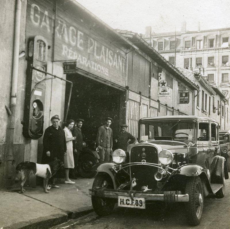 Des photos d'époque de Concessions Mercedes-Benz partie 1 - Page 6 Gar16110