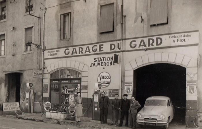 Des photos d'époque de Concessions Mercedes-Benz partie 1 - Page 7 Gar17810