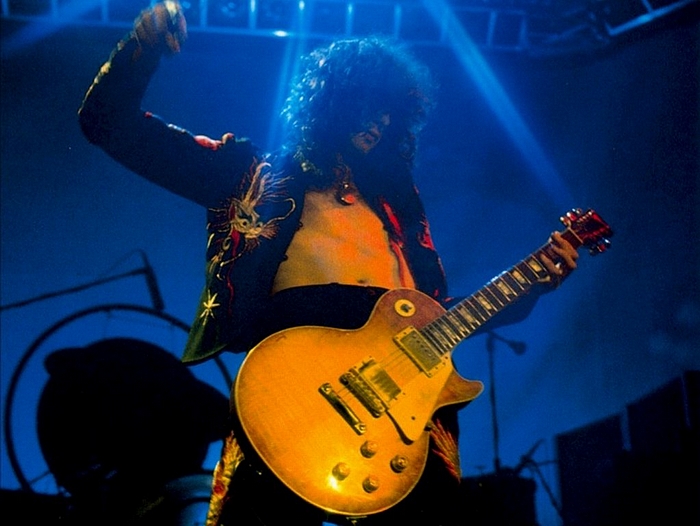 Pictures at eleven - Led Zeppelin en photos Fond410