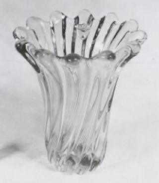 Vase style "sicilien" Saint-Louis ? Bayel ? autre ? Captur12