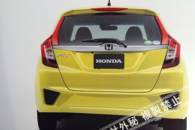 Durchgesickert: Erste Fotos vom Honda Jazz 2014 Image15