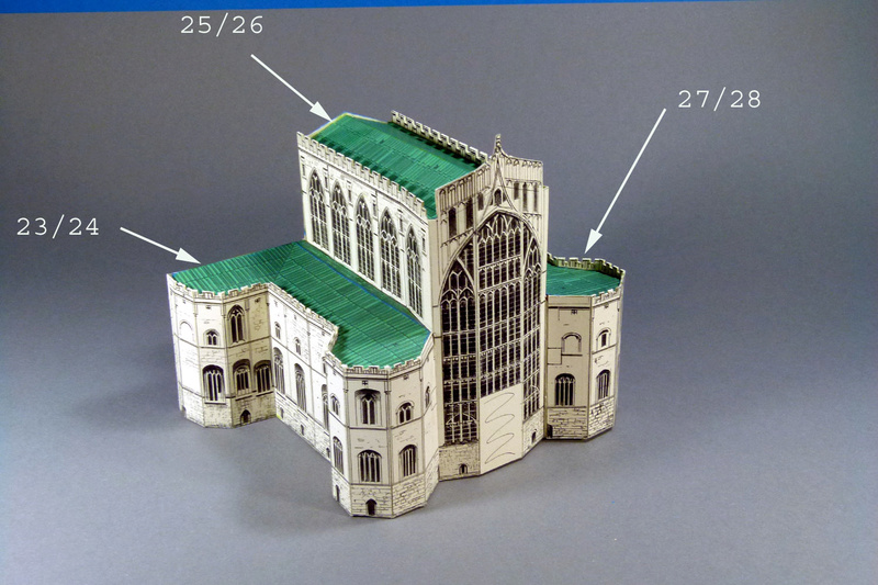 Fertig - Gloucester Cathedral 1:240 von Rupert Cordeux gebaut von Adolf Pirling Bau-0411