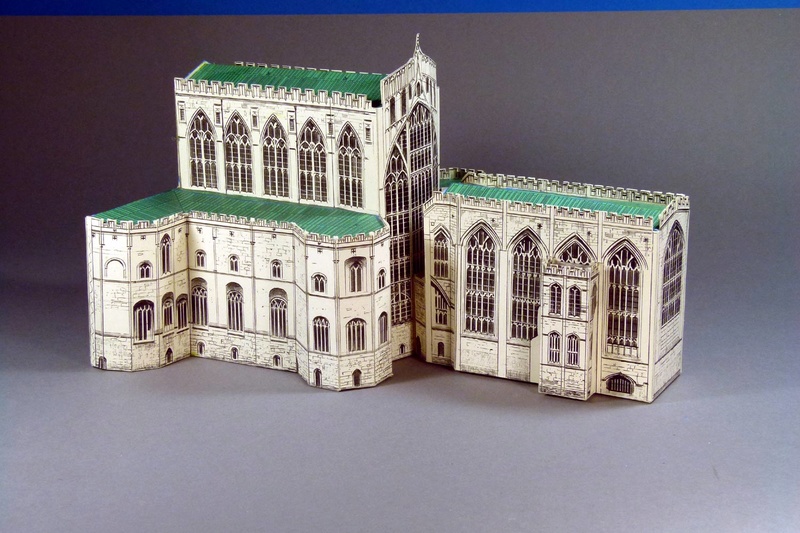 Fertig - Gloucester Cathedral 1:240 von Rupert Cordeux gebaut von Adolf Pirling Bau-0420