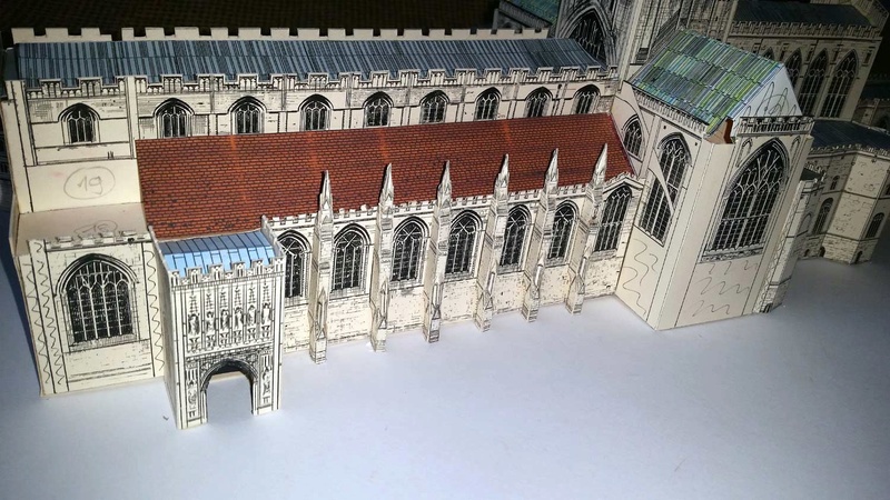 Fertig - Gloucester Cathedral 1:240 von Rupert Cordeux gebaut von Adolf Pirling Bau-0922