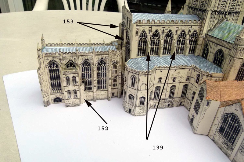 Fertig - Gloucester Cathedral 1:240 von Rupert Cordeux gebaut von Adolf Pirling - Seite 2 Bau-1411