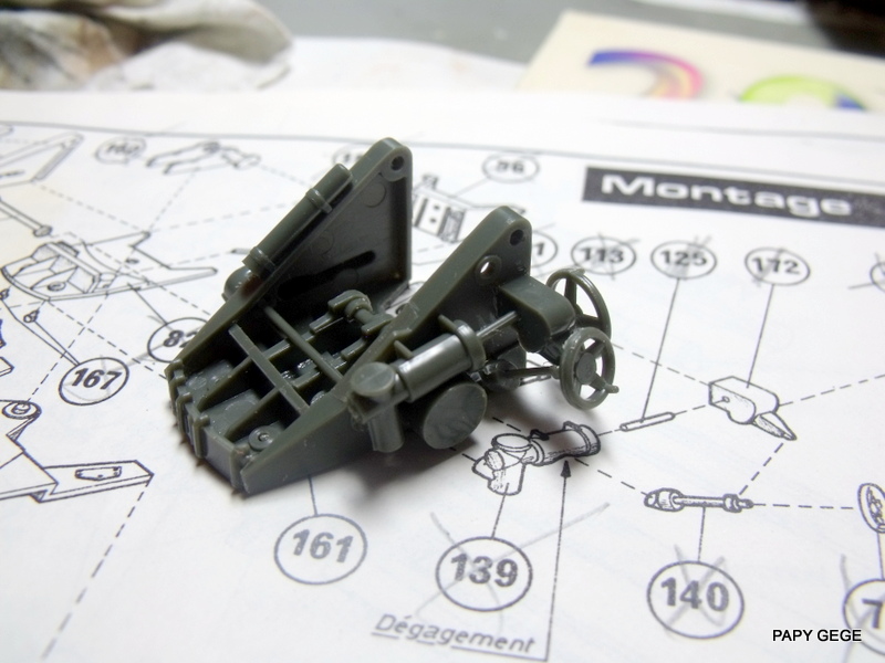 AMX 13 155 Automouvant au 1/35 de heller 10-pds10